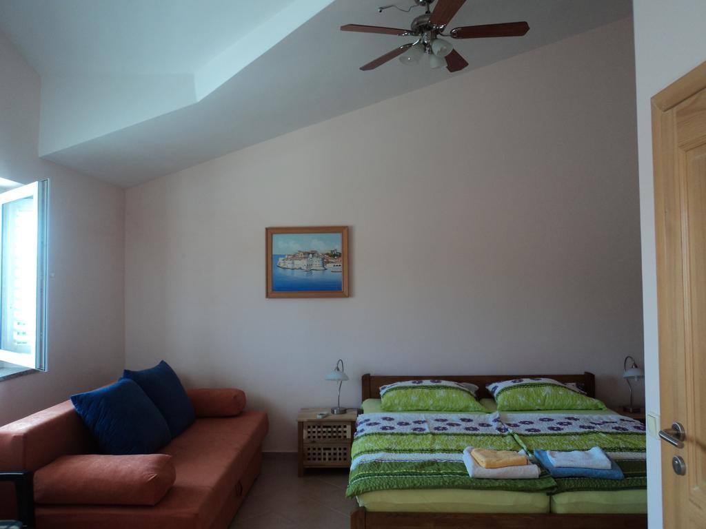 Apartments Delfini Sveti Filip i Jakov Room photo